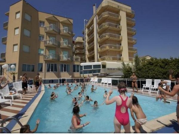 Hotel Bikini Tropicana  - foto 16802.jpg