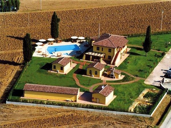 Podere Tre Cipressi - foto 18129.jpg