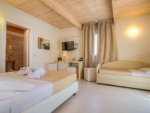 Ferretti Beach Hotel - foto 29508.jpg