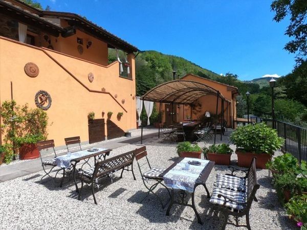 La Valle dei Castagni - foto 32237.jpg