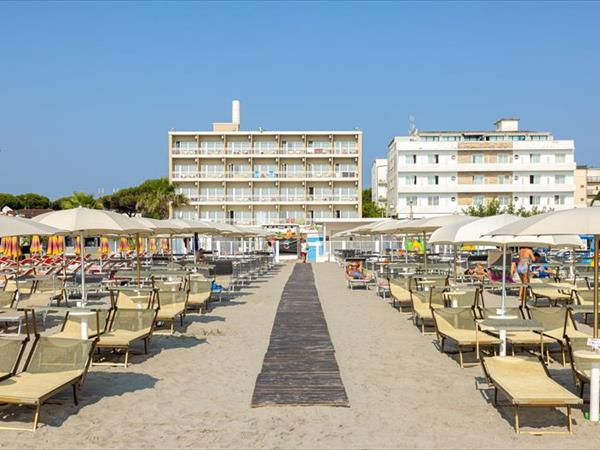 Color Miami Beach Family Hotel - foto 37181.jpg