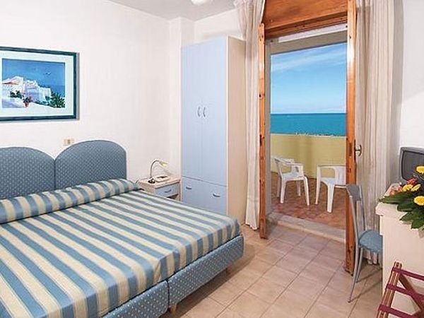 Hotel Embassy  - foto 14225.jpg