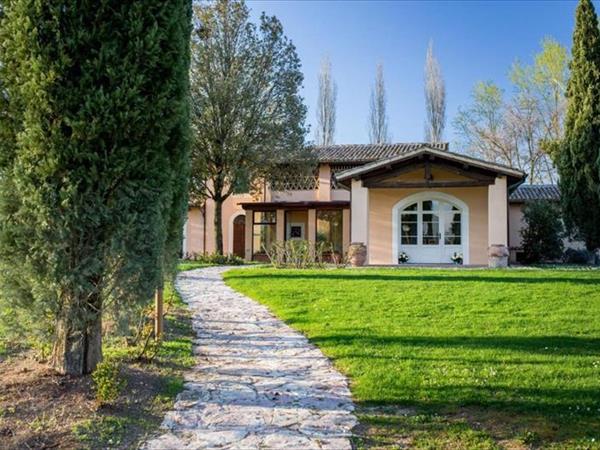 Family hotel Villaggio Le Stelline - Montefalco (PG)
