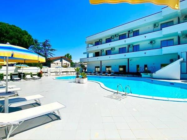The Clorinda Paestum Hotel