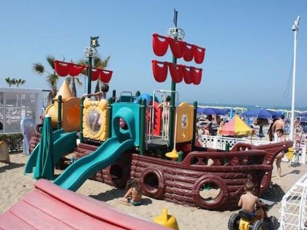 Spiaggia dei Bimbi Allegri Maranobeach 135 - Riccione (RN)