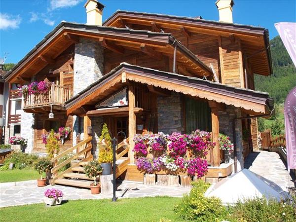 Hotel familiar literario Locanda Collomb - La Thuile (AO)