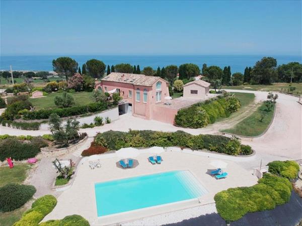 Villa Nontiscordardim - Civitanova Marche (MC)