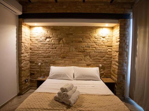 AL 54 Accommodation